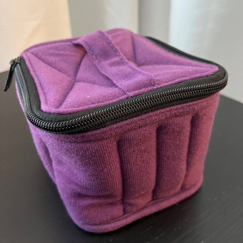 Essential oil caddy